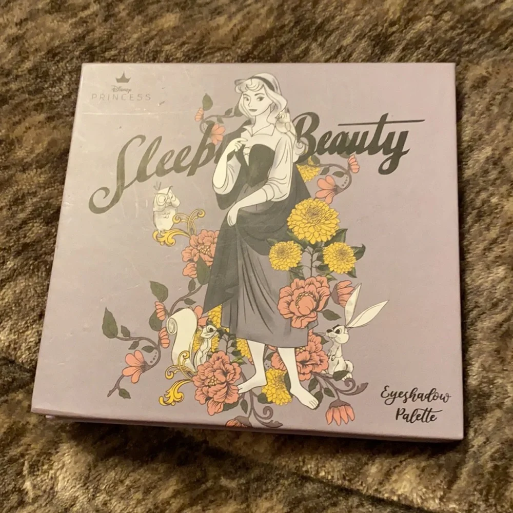 Disney Princess Sleeping Beauty Floral Eyeshadow‎ Hot Topic